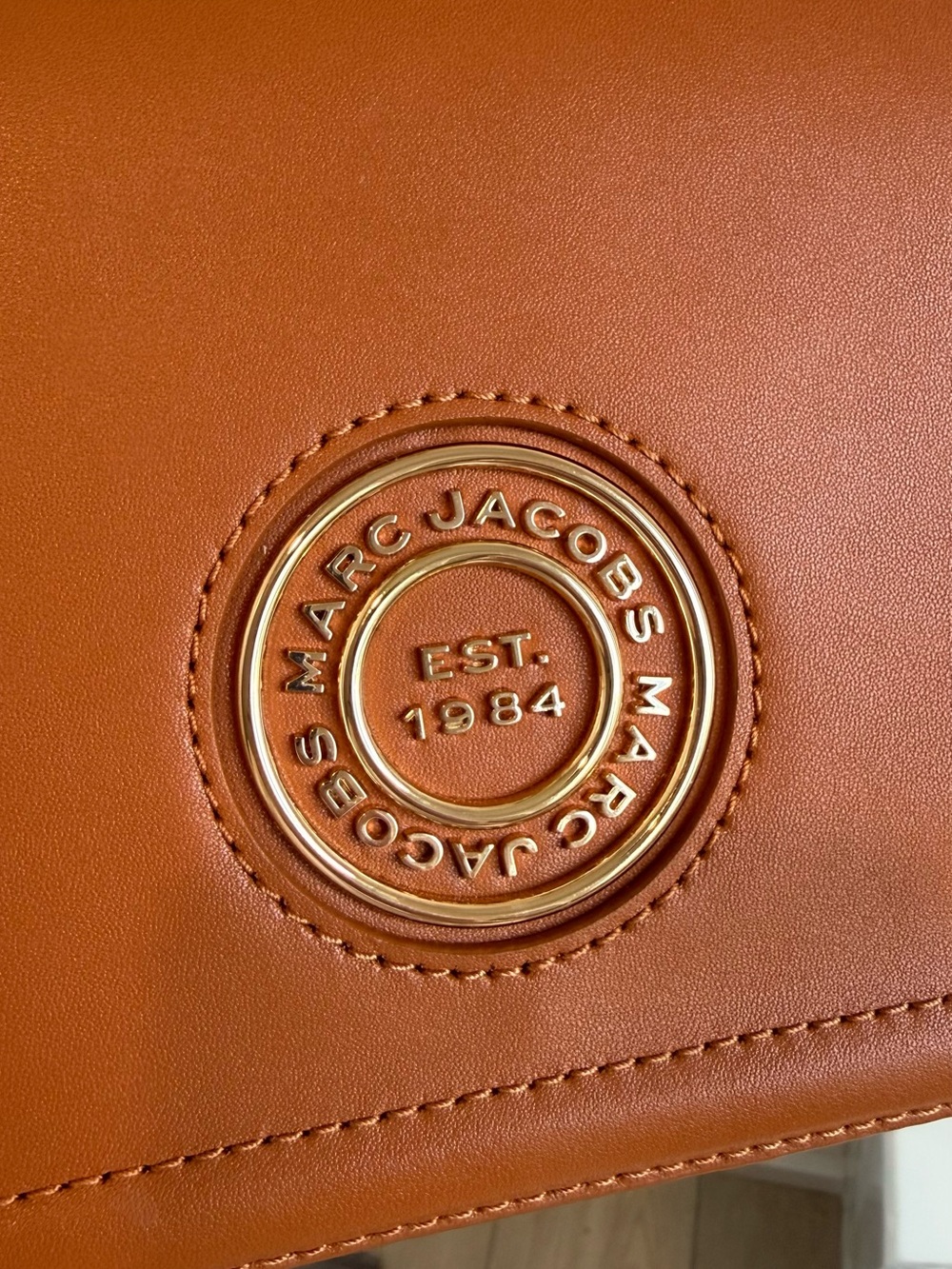 MARC JACOBS Messenger Crossbody
Bag in Smoked Almond - Picture 4 of 15